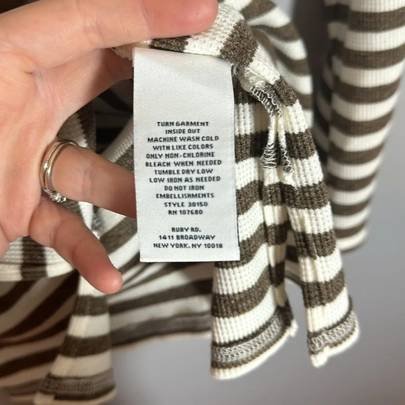 Ruby Rd Embellished Split Neck Striped Blouse Women’s Size Medium - Picture 7 of 7